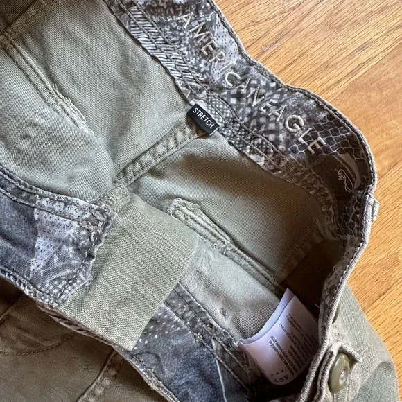 American Eagle Shorts High Rise Embroidered Floral Utility Raw Hem Boho‎ Cottage - Picture 6 of 9
